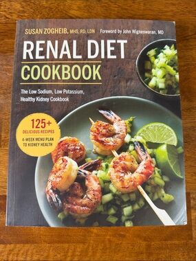 Renal Diet Cookbook by Susan Zogheib - Green Cover